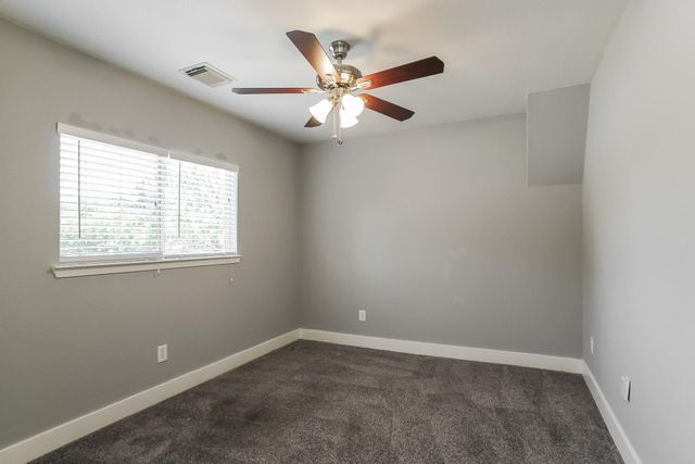 419 Laurel Sage Drive, Houston, TX 77339