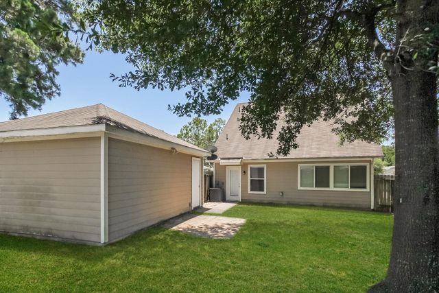 419 Laurel Sage Drive, Houston, TX 77339