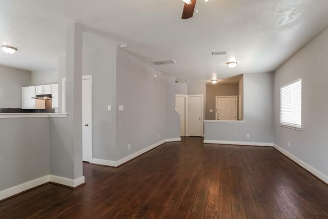 419 Laurel Sage Drive, Houston, TX 77339