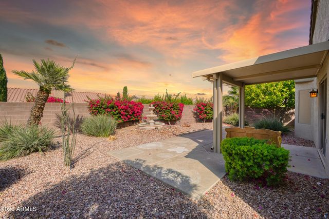 15842 W LAHLUM Lane, Surprise, AZ 85374