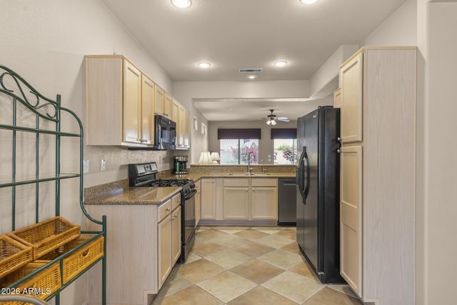 15842 W LAHLUM Lane, Surprise, AZ 85374