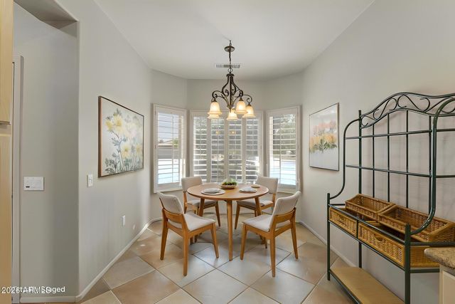 15842 W LAHLUM Lane, Surprise, AZ 85374