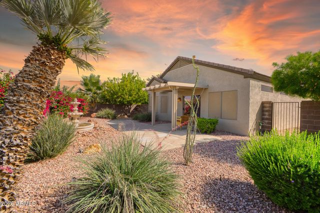 15842 W LAHLUM Lane, Surprise, AZ 85374