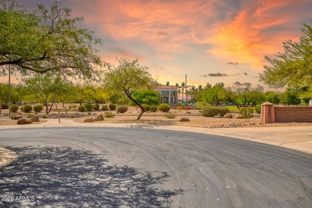 15842 W LAHLUM Lane, Surprise, AZ 85374
