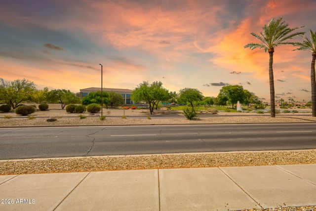 15842 W LAHLUM Lane, Surprise, AZ 85374