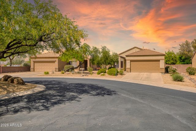 15842 W LAHLUM Lane, Surprise, AZ 85374