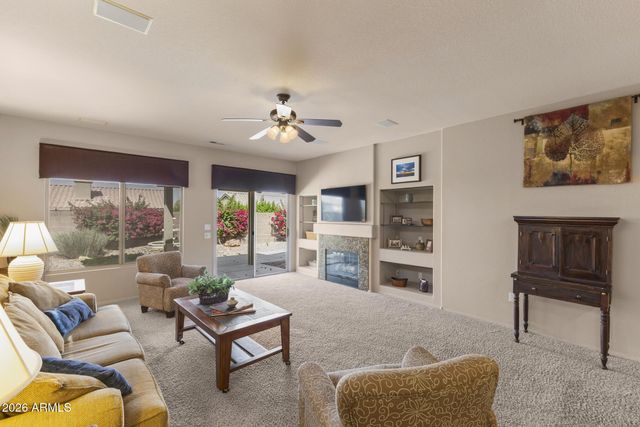 15842 W LAHLUM Lane, Surprise, AZ 85374