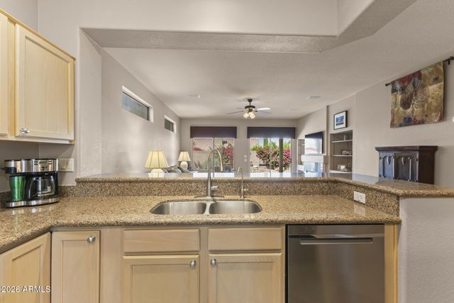 15842 W LAHLUM Lane, Surprise, AZ 85374