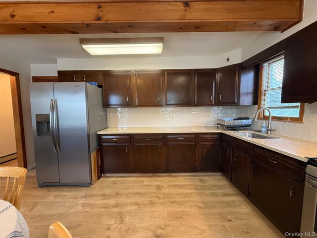 11 3rd Street 1, Glen Cove, NY 11542