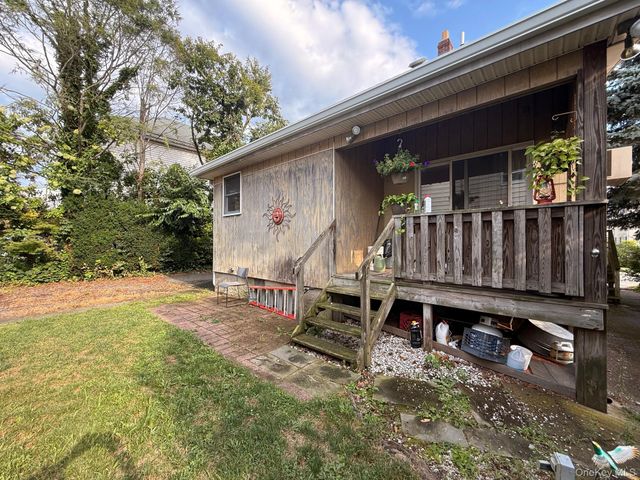 11 3rd Street 1, Glen Cove, NY 11542