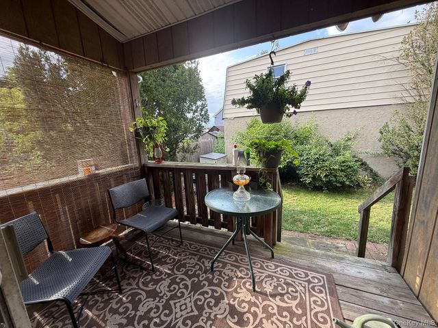 11 3rd Street 1, Glen Cove, NY 11542