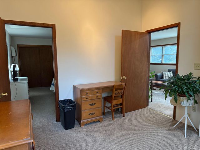 11 3rd Street 1, Glen Cove, NY 11542