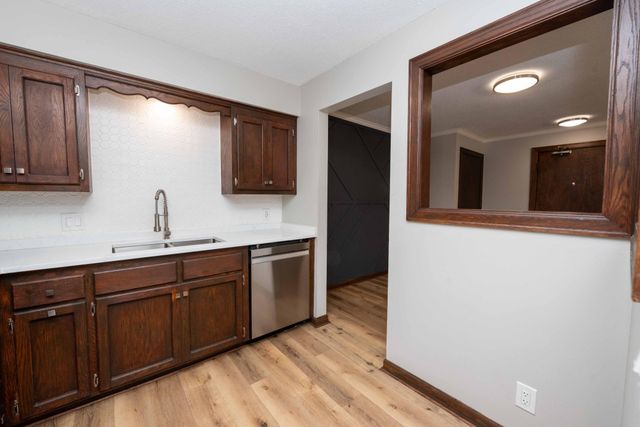 1720 3rd Avenue S 106, Minneapolis, MN 55404