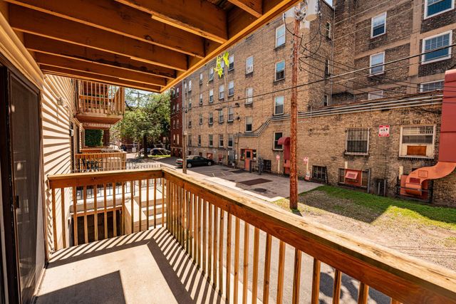 1720 3rd Avenue S 106, Minneapolis, MN 55404