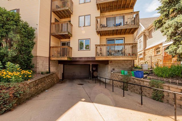 1720 3rd Avenue S 106, Minneapolis, MN 55404