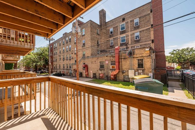 1720 3rd Avenue S 106, Minneapolis, MN 55404