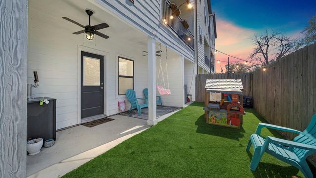 833 Wakefield Drive B, Houston, TX 77018