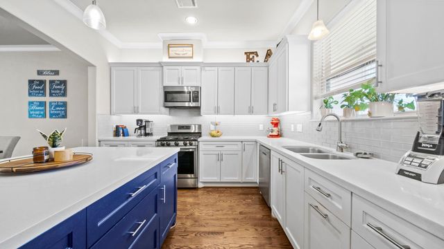 833 Wakefield Drive B, Houston, TX 77018