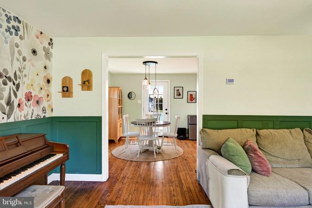162 LAKE DR, Downingtown, PA 19335