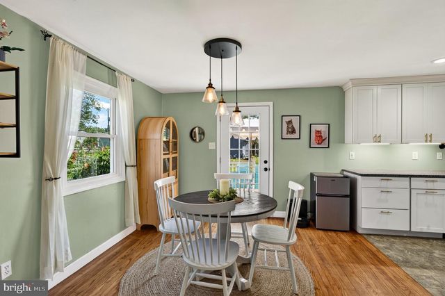 162 LAKE DR, Downingtown, PA 19335