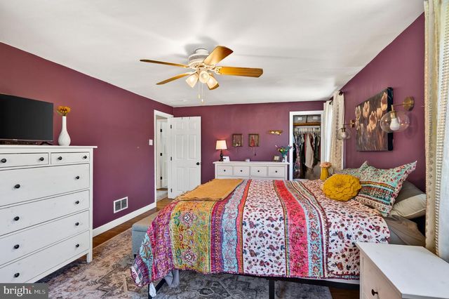 162 LAKE DR, Downingtown, PA 19335