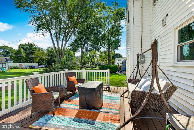162 LAKE DR, Downingtown, PA 19335