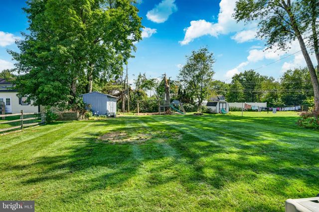 162 LAKE DR, Downingtown, PA 19335