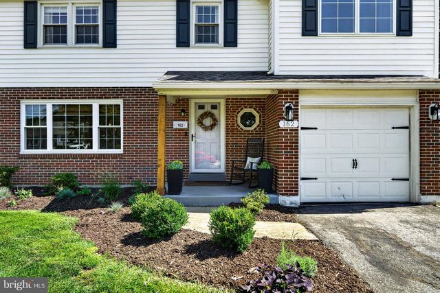 162 LAKE DR, Downingtown, PA 19335