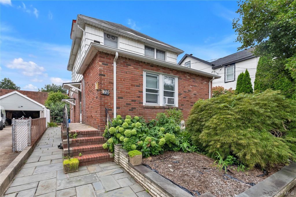 73 Liberty Avenue, Mineola, NY 11501 — exterior