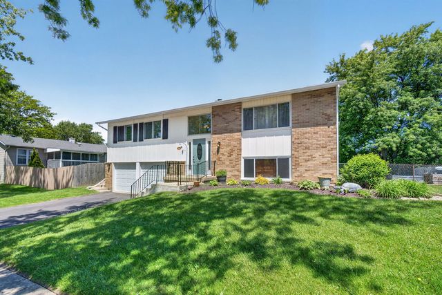 418 Charlestown Drive, Bolingbrook, IL 60440