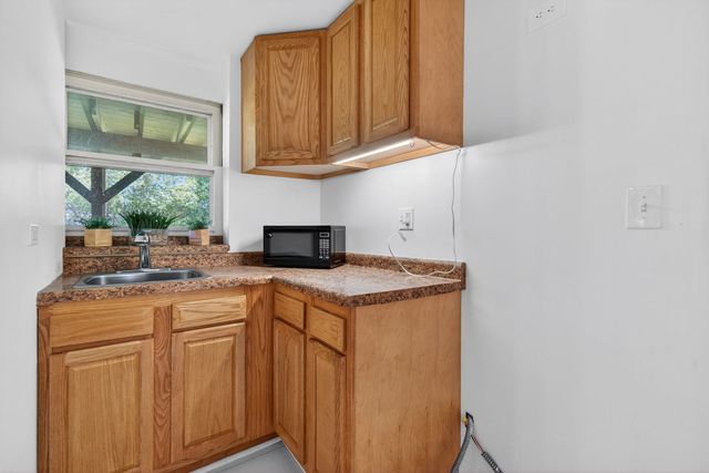 418 Charlestown Drive, Bolingbrook, IL 60440