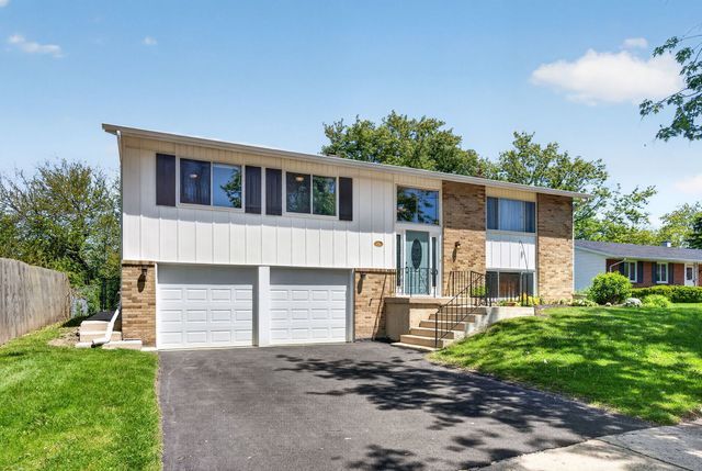 418 Charlestown Drive, Bolingbrook, IL 60440