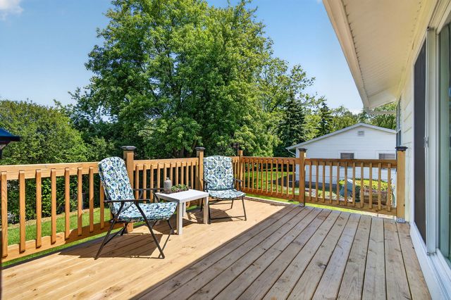418 Charlestown Drive, Bolingbrook, IL 60440