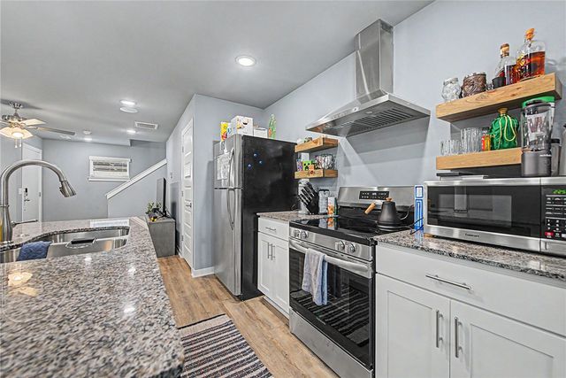 899 N Rupple Road 122, Fayetteville, AR 72704