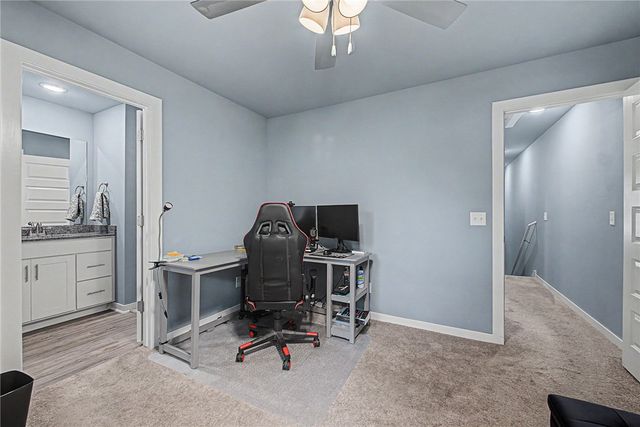 899 N Rupple Road 122, Fayetteville, AR 72704