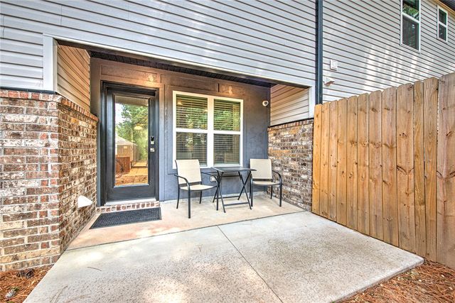 899 N Rupple Road 122, Fayetteville, AR 72704