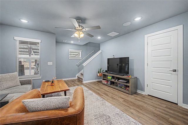 899 N Rupple Road 122, Fayetteville, AR 72704