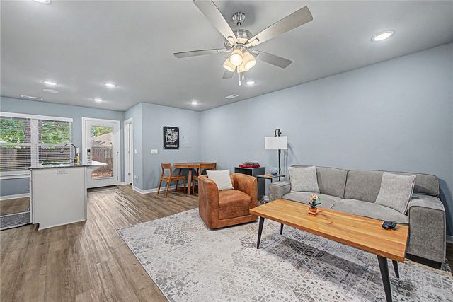 899 N Rupple Road 122, Fayetteville, AR 72704
