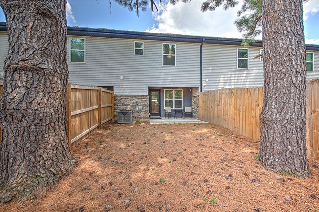 899 N Rupple Road 122, Fayetteville, AR 72704