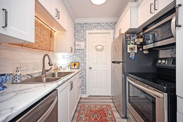 2802 Dry Ridge Court, Villa Hills, KY 41017