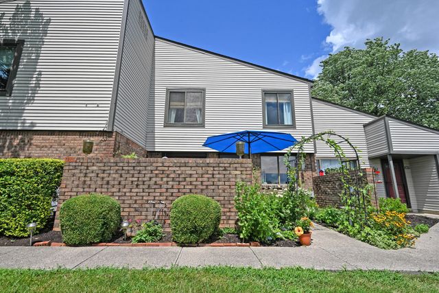 2802 Dry Ridge Court, Villa Hills, KY 41017