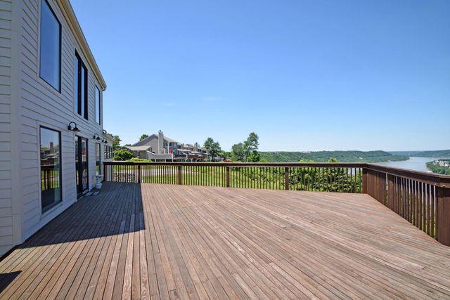 2802 Dry Ridge Court, Villa Hills, KY 41017