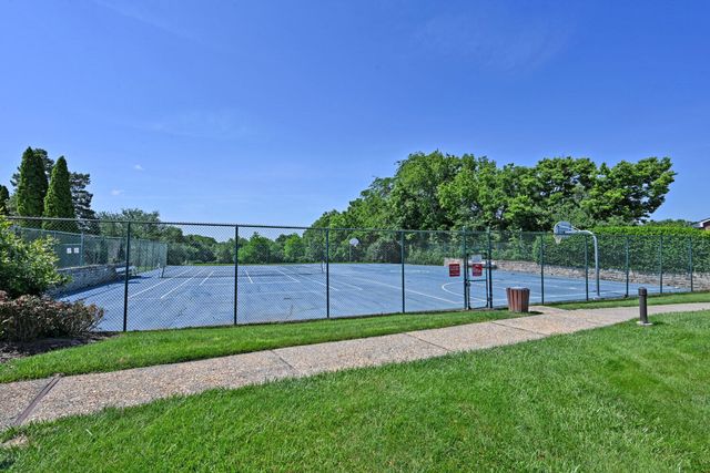 2802 Dry Ridge Court, Villa Hills, KY 41017