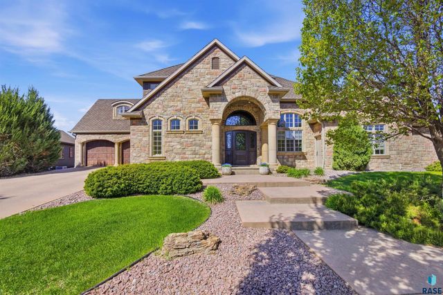 217 W 77th St Street, Sioux Falls, SD 57108