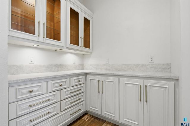 217 W 77th St Street, Sioux Falls, SD 57108