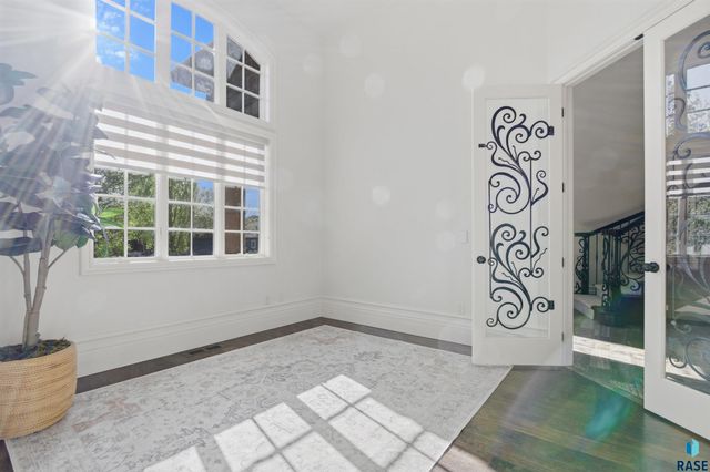 217 W 77th St Street, Sioux Falls, SD 57108