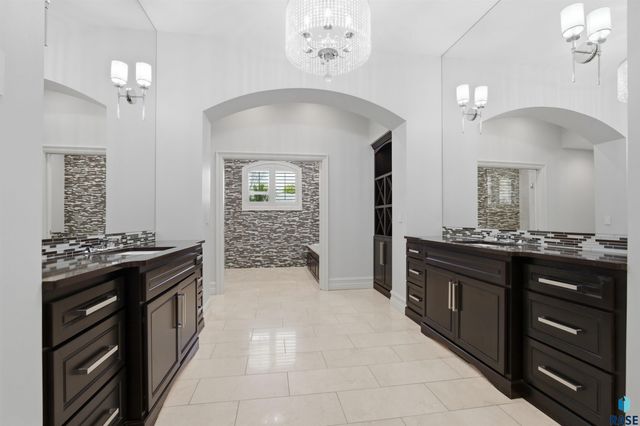 217 W 77th St Street, Sioux Falls, SD 57108