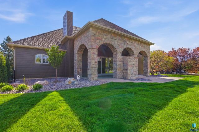 217 W 77th St Street, Sioux Falls, SD 57108