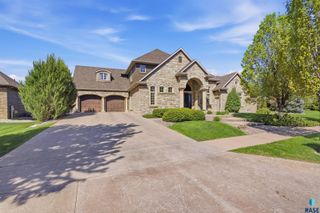 217 W 77th St Street, Sioux Falls, SD 57108