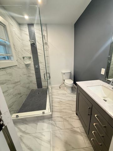 112 Hollingsworth St 5, Lynn, MA 01902